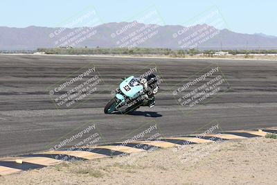 media/Jan-16-2026-CVMA Friday Practice (Fri) [[6f2bf47531]]/5-Racer 4-Trackday1/Session 2 (Bowl)/